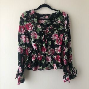 🛍4/$25! Forever 21 Surplice Floral Peplum Top